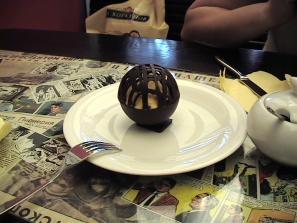 Шоколадный десерт. Кофейня в центре Москвы